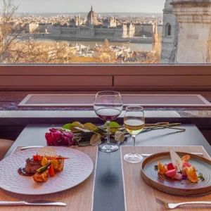 Restaurante en Budapest con vistas al parlamento
