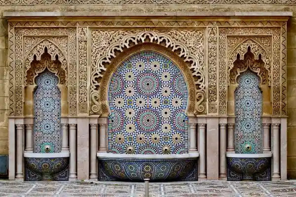 Fuente ornamental en Marruecos — El Eterno Café