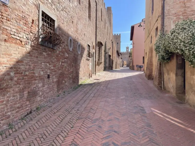 Certaldo Alto calle medieval Toscana qué ver