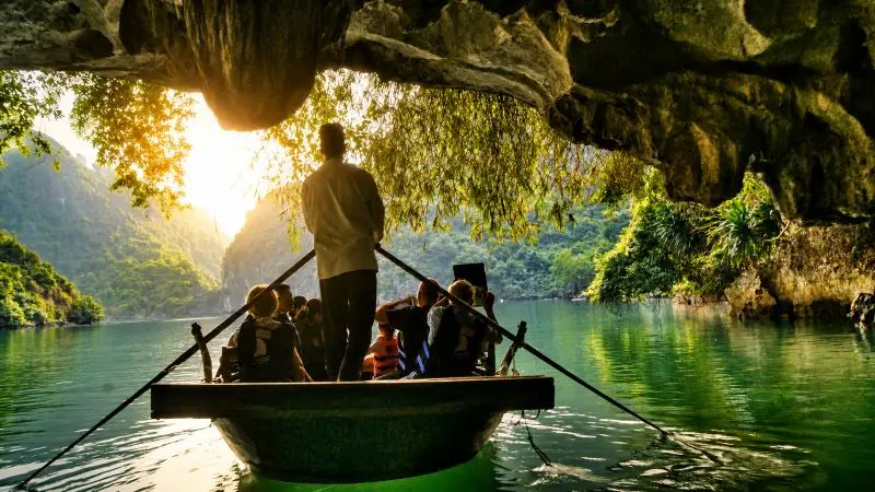 cueva Sung Sot bahía Ha Long interior