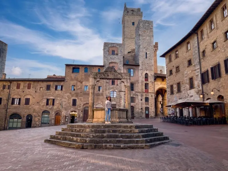 fuente medievales San Gimignano Toscana