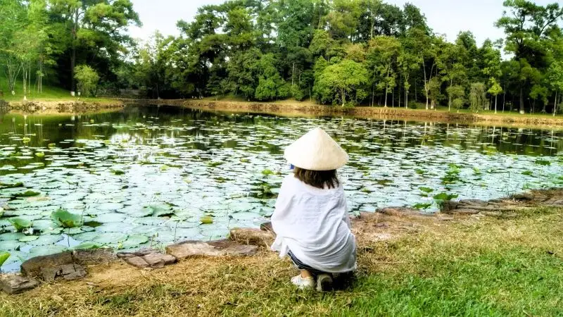 Recorrer el rio perfume es una de las cosas imprescindibles que hacer en hué