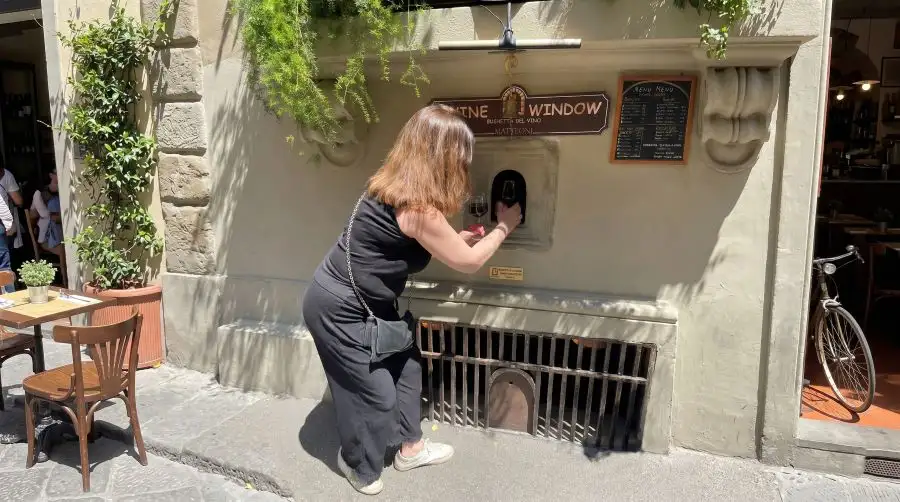 buchette del vino Florencia ventanas del vino