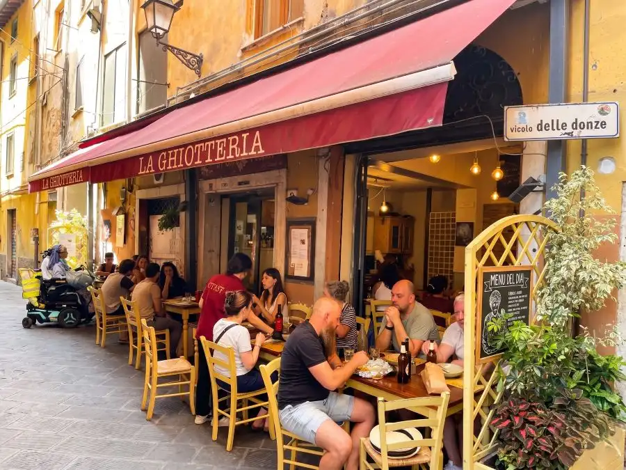 dónde comer en Pisa restaurante local La Ghiotteria