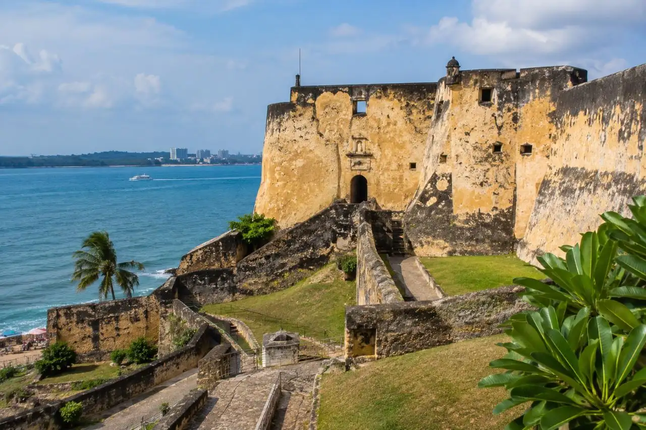 Qué ver en Mombasa: ciudad vieja swahili con arquitectura árabe y portuguesa en la costa de Kenia