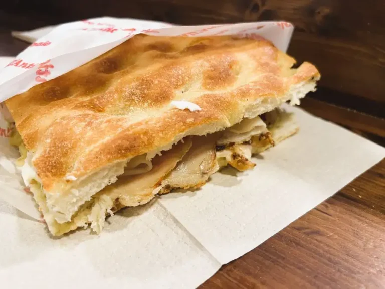 La schiacciata es una de las cosas mas conocidas que comer en Florencia