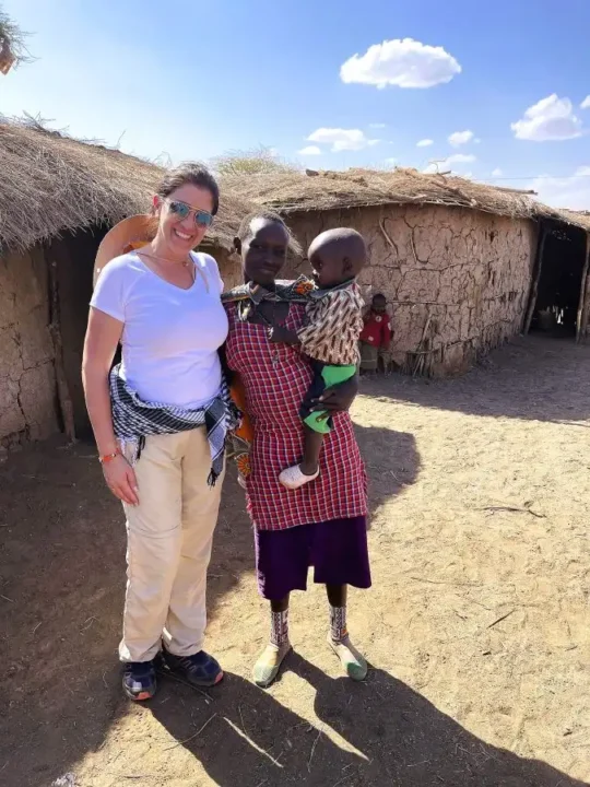 Vanesa en aldea masai