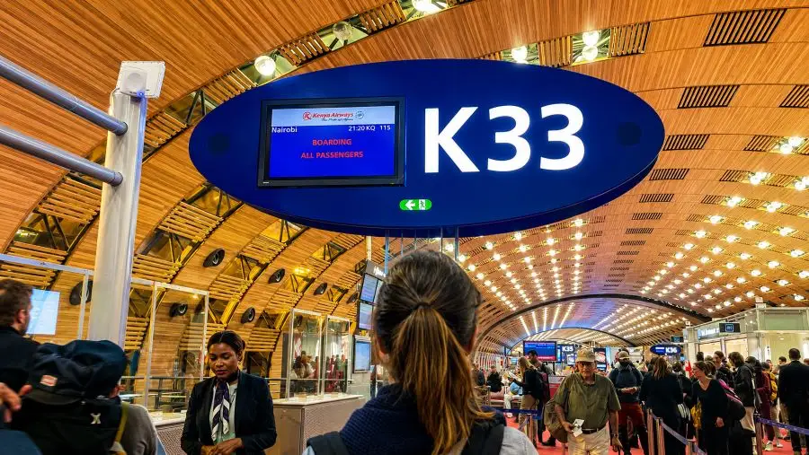 Inicio del itinerario Kenia: vuelo Madrid-París-Nairobi con Kenya Airways