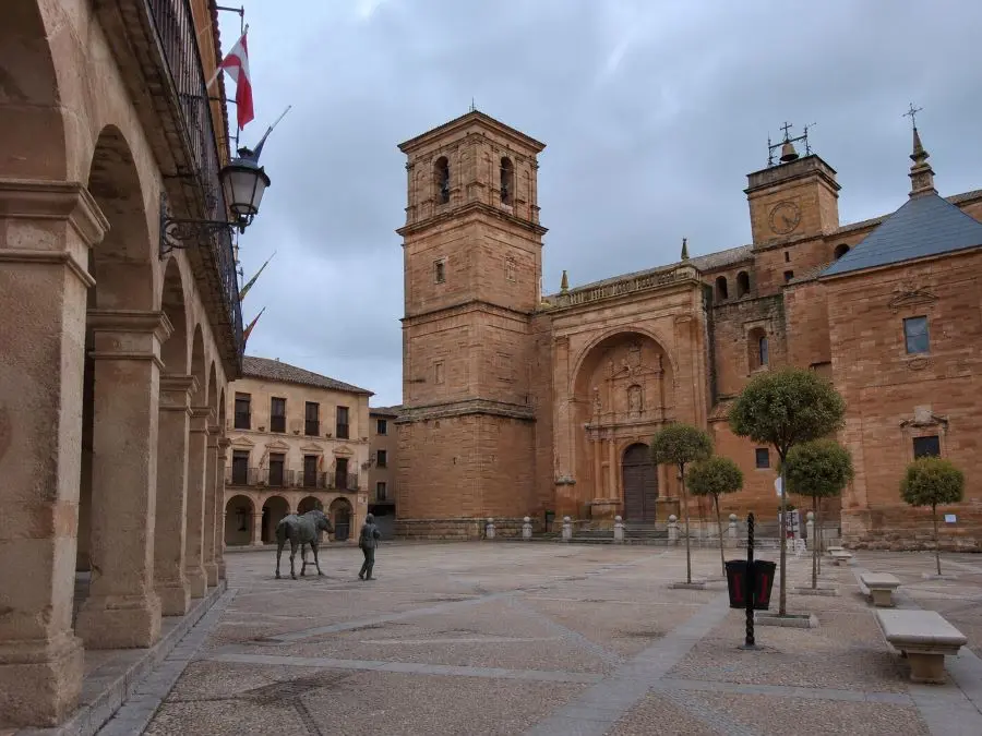plaza mayor villanueva de los infantes provincia de ciudad real