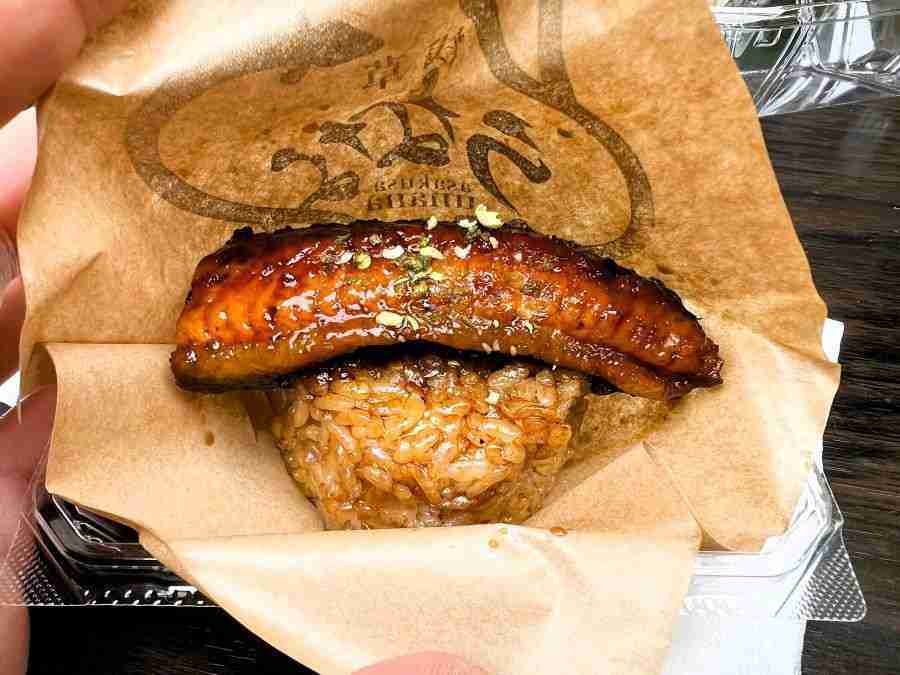 Famosa anguila del restaurante Asakusa Unana, un lugar ideal para degustar comida típica japonesa en Asakusa