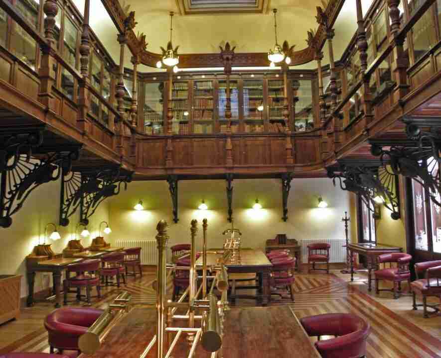 Biblioteca del Casino de Murcia. Algo imprescindible que ver en Murcia