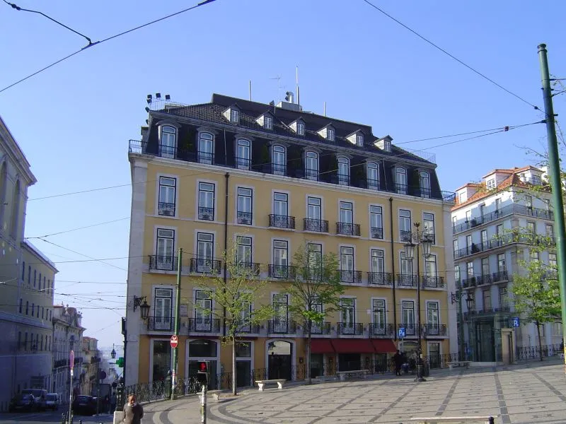Hotel boutique en Lisboa en el barrio de Chiado, ideal para una estancia confortable.