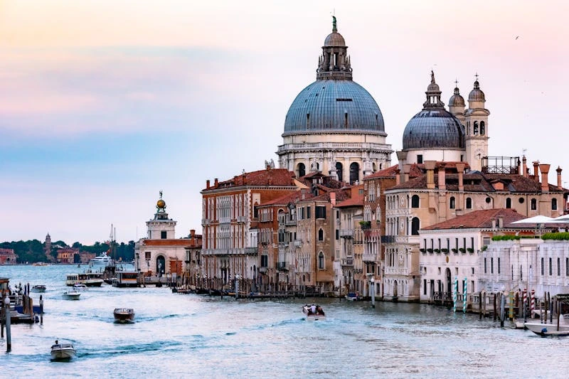 Canales en Italia