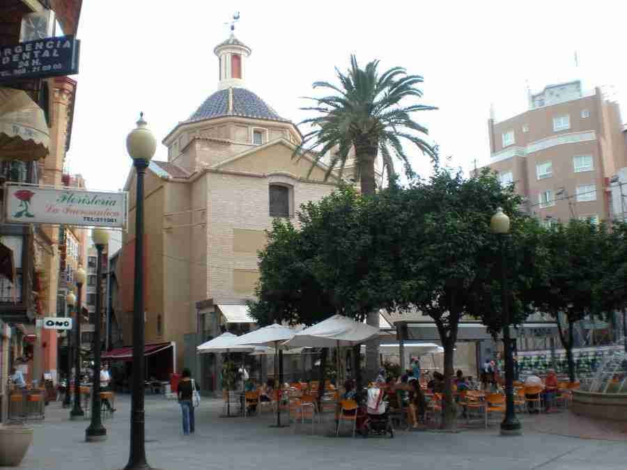 Plaza de las Flores de Murcia. Es una de las plazas donde comer en Murcia