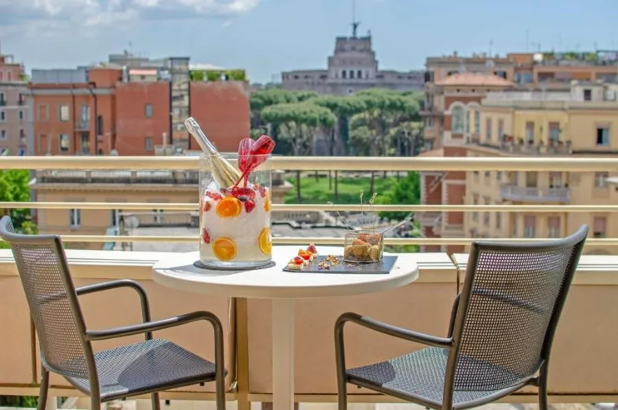 Balcon de alojamiento en Roma con vistas