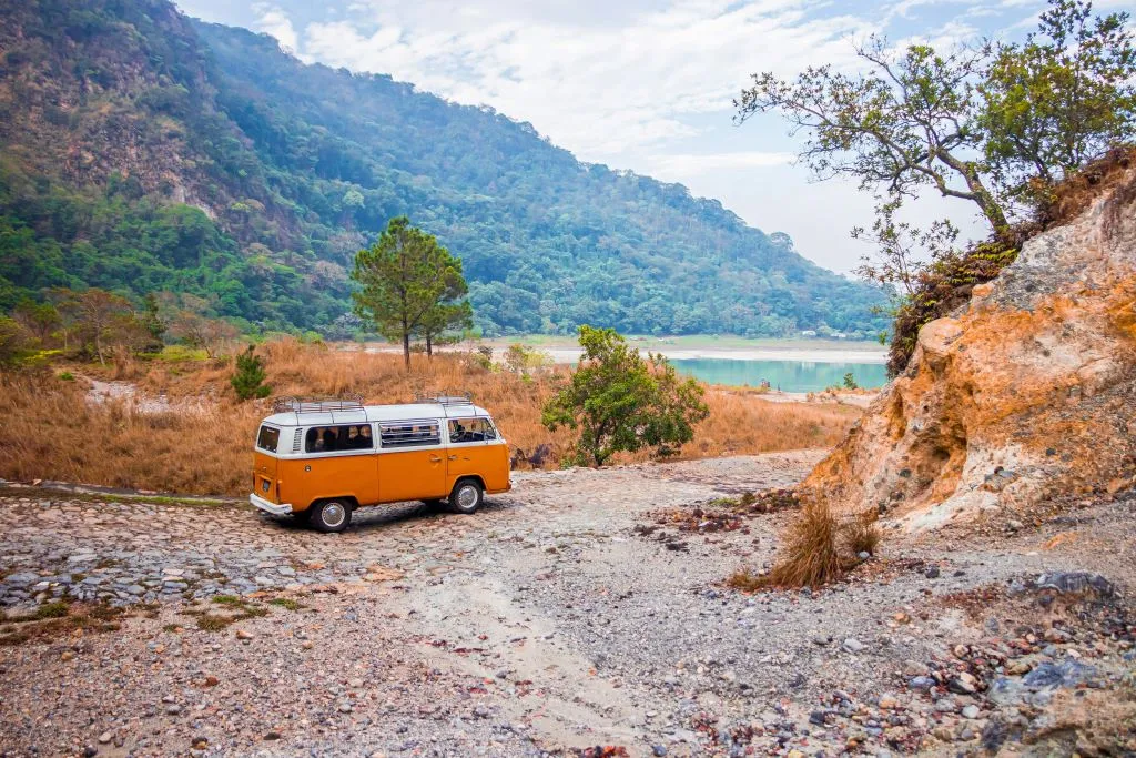 Una de las formas más gratificantes de viajar por España es hacerlo en coche.