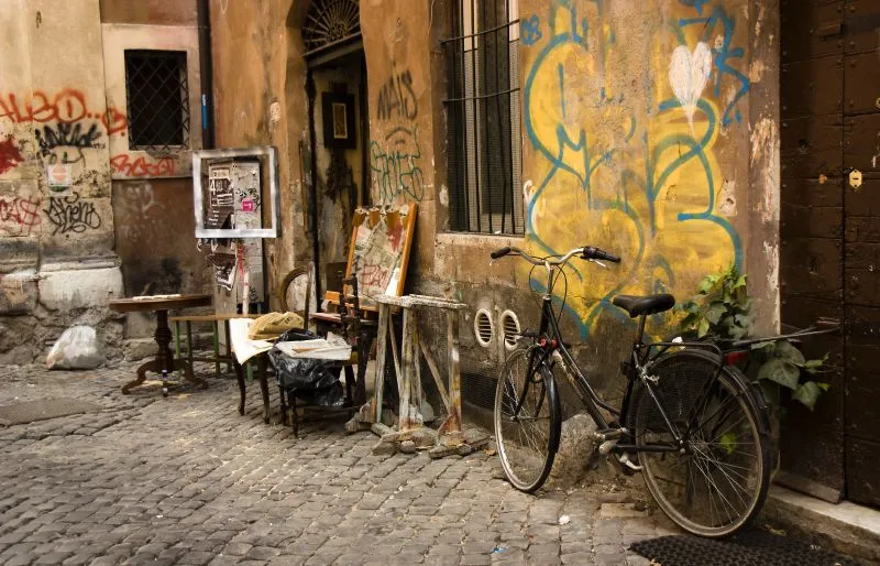 El barrio de trastevere es uno de los barrios más pintorescos donde alojarse en Roma